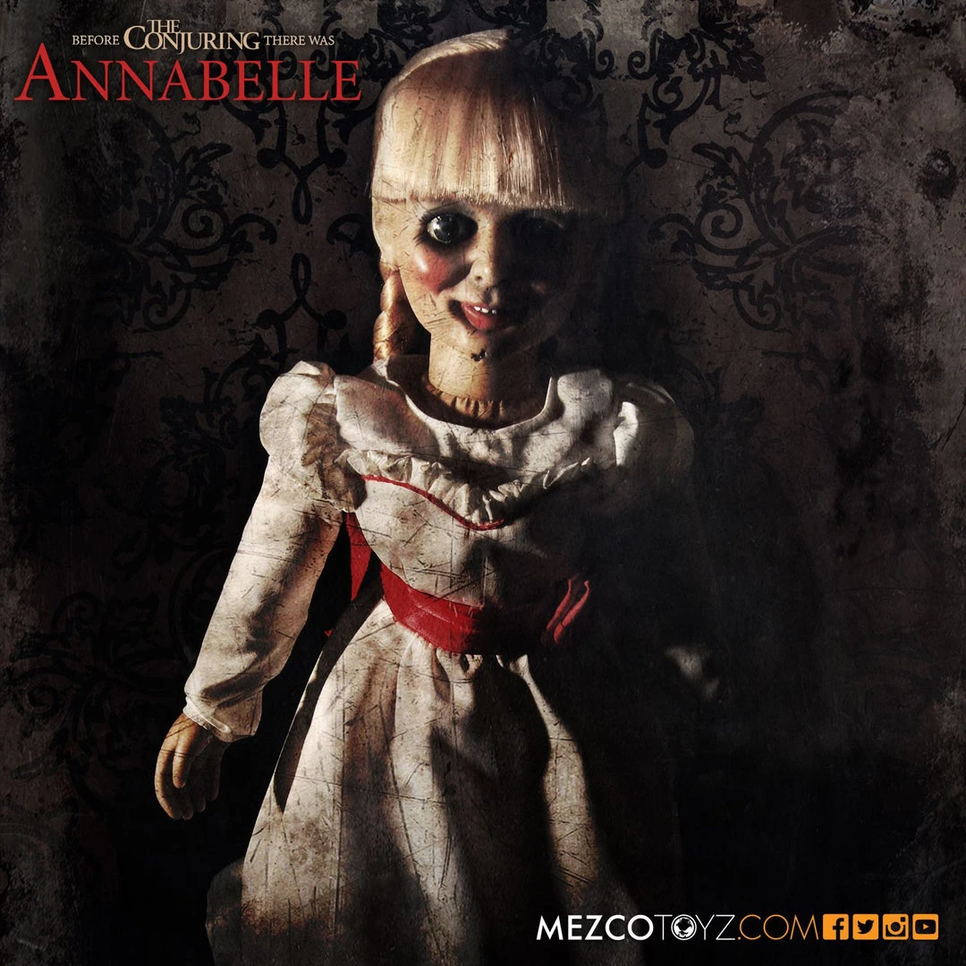 Halloween Mezco Annabelle The Conjuring Doll MDS Roto Plush