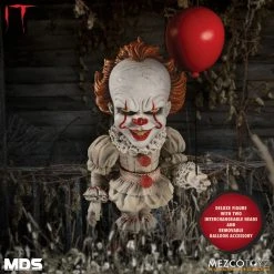 Mezco IT: Pennywise Designer Series Deluxe Action Figure