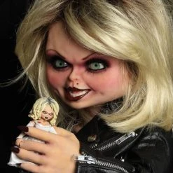 Collectors Row Inc. NECA - Bride Of Chucky - 1:1 Replica - Life-Size Tiffany