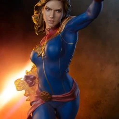 Sideshow Collectibles Captain Marvel Statue