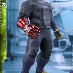Hot Toys Hulk Avengers: Endgame Sixth Scale Figure Hot Toys Limited