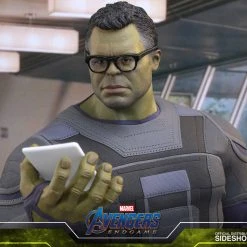 Hot Toys Hulk Avengers: Endgame Sixth Scale Figure Hot Toys Limited
