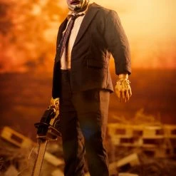 Sideshow Collectibles Halloween Texas Chainsaw Massacre 1974 Pretty Woman Leatherface Sixth Scale Figure