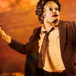 Sideshow Collectibles Halloween Texas Chainsaw Massacre 1974 Pretty Woman Leatherface Sixth Scale Figure