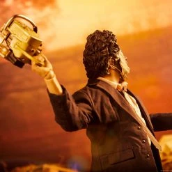 Sideshow Collectibles Halloween Texas Chainsaw Massacre 1974 Pretty Woman Leatherface Sixth Scale Figure