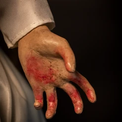 The Conjuring Annabelle One To One Scale Doll By Trick Or Treat Studios