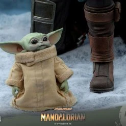 Hot Toys Star Wars Mandalorian The Child 1/4 Scale Figure